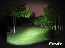 Diodová baterka Fenix E35 UE