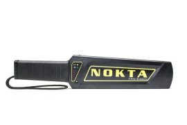 Bezpečnostní ruční detektor kovů Nokta Ultra Scanner Pro 03.jpg