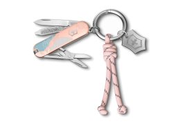 Kapesní nůž Victorinox Classic SD Paris Style 03.jpg