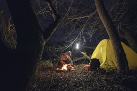 Svítilna Armytek Viking PRO MAX studené světlo 04.jpg