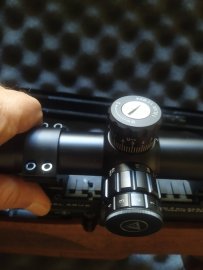 Recenze: Puškohled Valiant Zephyr II 6-24x50 SF SIR FBR MOA - 1