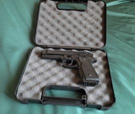 Recenze: Kufr na pistoli 30,2x22x6 - 2