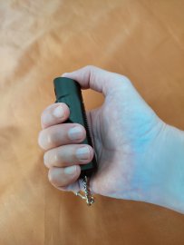 Recenze: Obranný sprej KKS kličenka OC 5000 Life Guard 15ml černý - 1