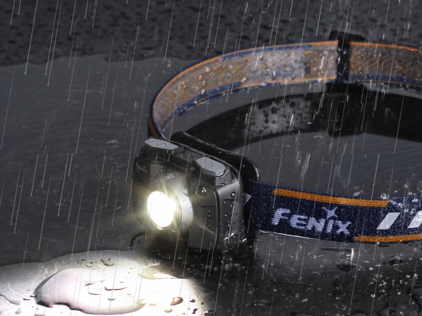 Čelová diodová svítilna Fenix HL32R šedá