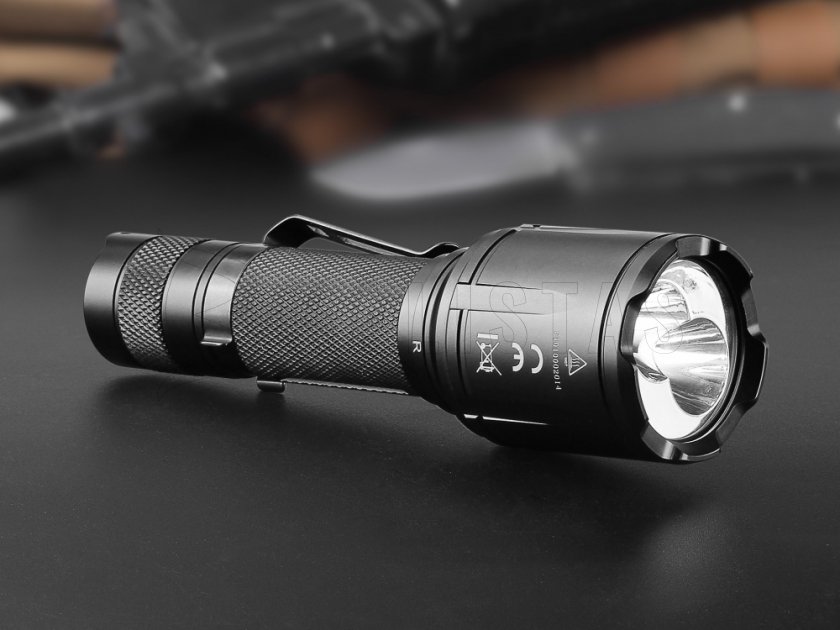 Diodová svítilna Fenix TK25 Red