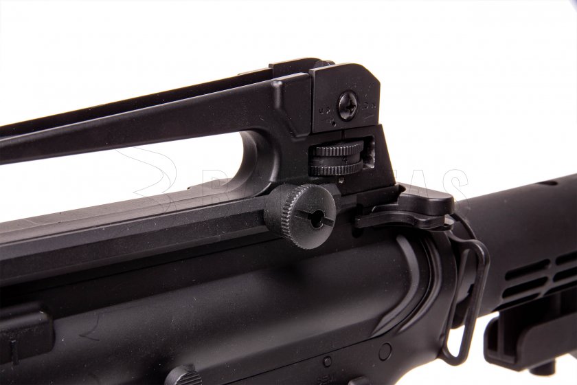 Airsoft M4 (Warrior-JG W4A1 kov)