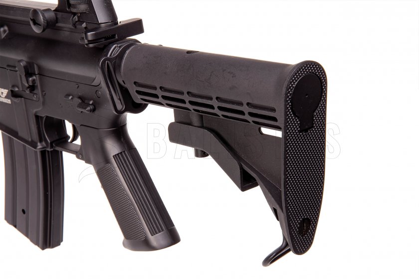 Airsoft M4 (Warrior-JG W4A1 kov)