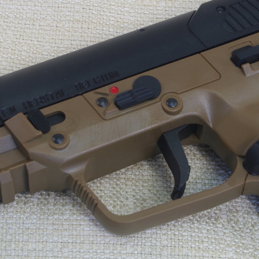 Airsoft pistole CYBG FN Five-seveN DE CO2 blowback