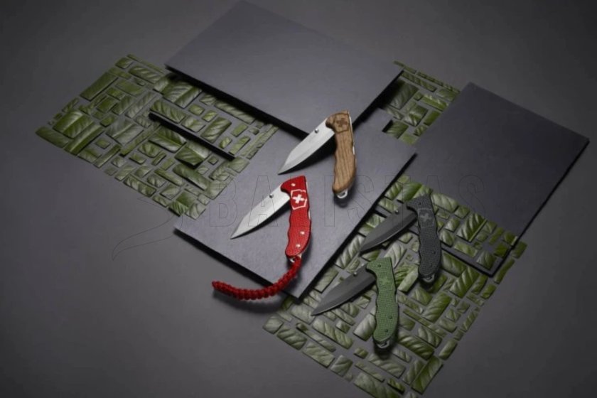 Kapesní nůž Victorinox Evoke BSH Alox Olive Green 10.jpg