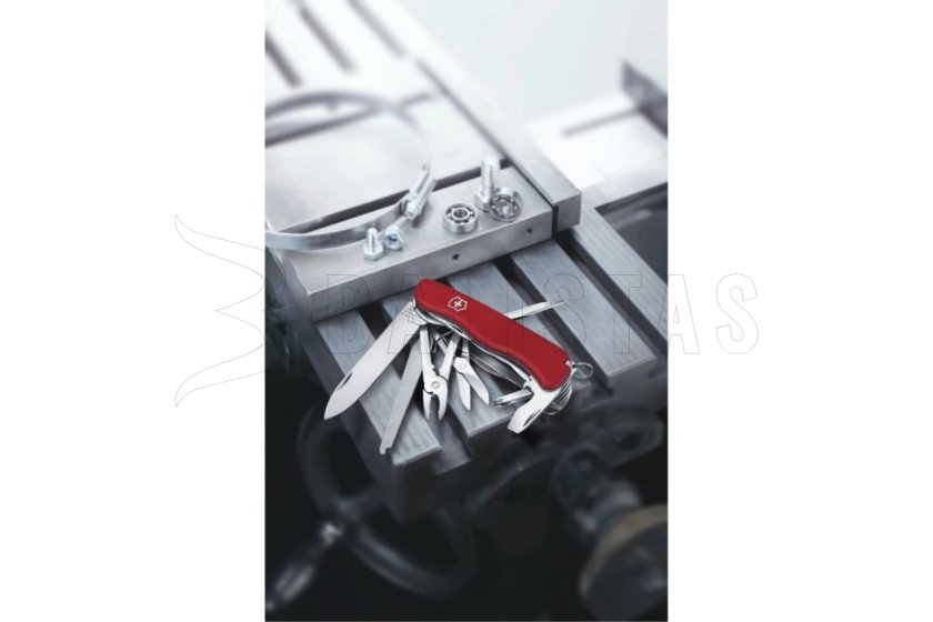 Multifunkční kapesní nůž Victorinox Workchamp červený 02.jpg