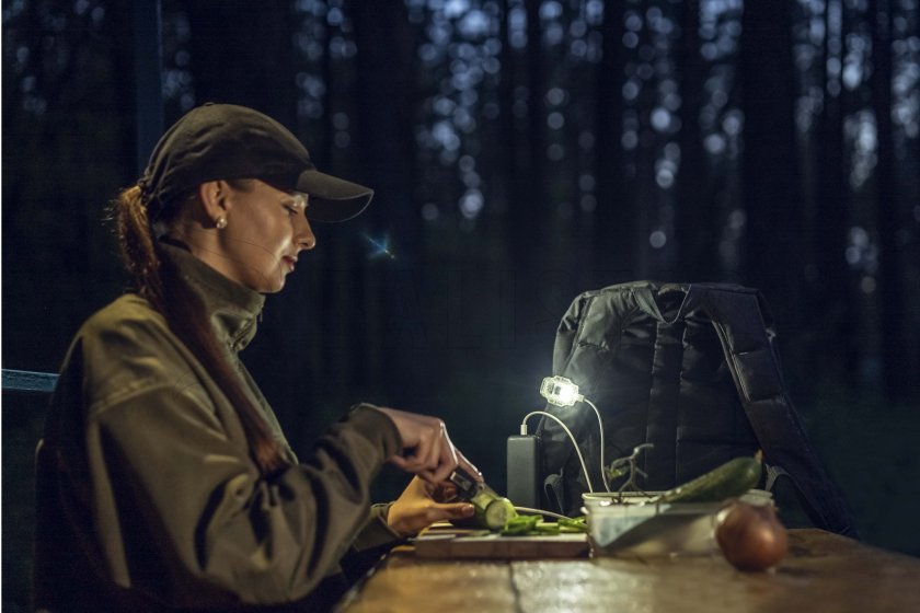 Multifunkční svítilna Armytek Crystal Pro UV - modrá 13.jpg