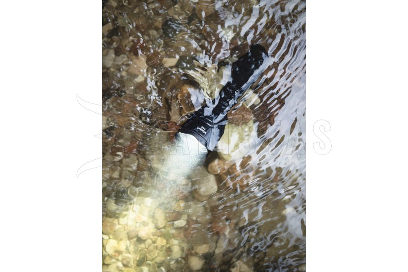 Svítilna Armytek Viking PRO studené světlo 04.jpg