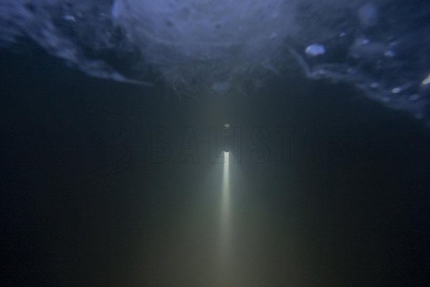 Svítilna Armytek Viking PRO MAX studené světlo 11.jpg