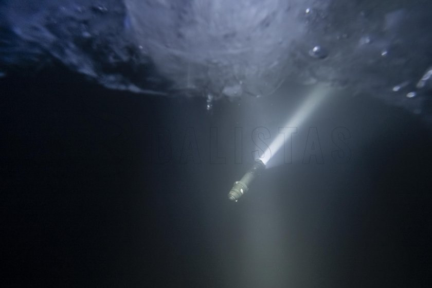 Svítilna Armytek Dobermann PRO MAX bílé světlo 13.jpg