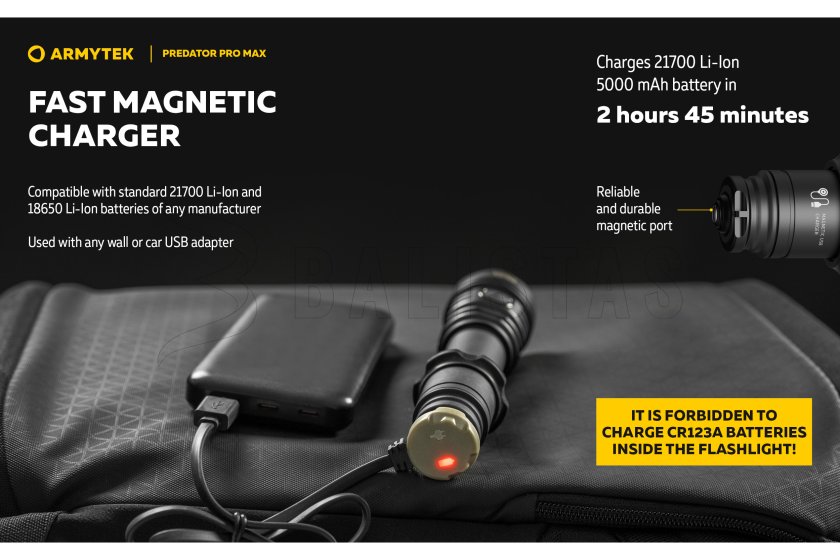 Svítilna Armytek Predator PRO MAX studené světlo 14.jpg