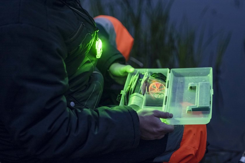 Multifunkční svítilna Armytek Crystal Pro 3D - červená 09.jpg