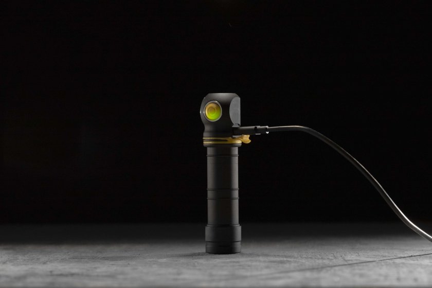 Multifunkční svítilna Armytek Elf C2 MAX USB-C bíle světlo 06.jpg