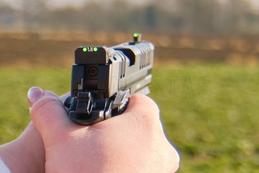 Vzduchová pistole Umarex Stratix 4,5mm 13.jpg
