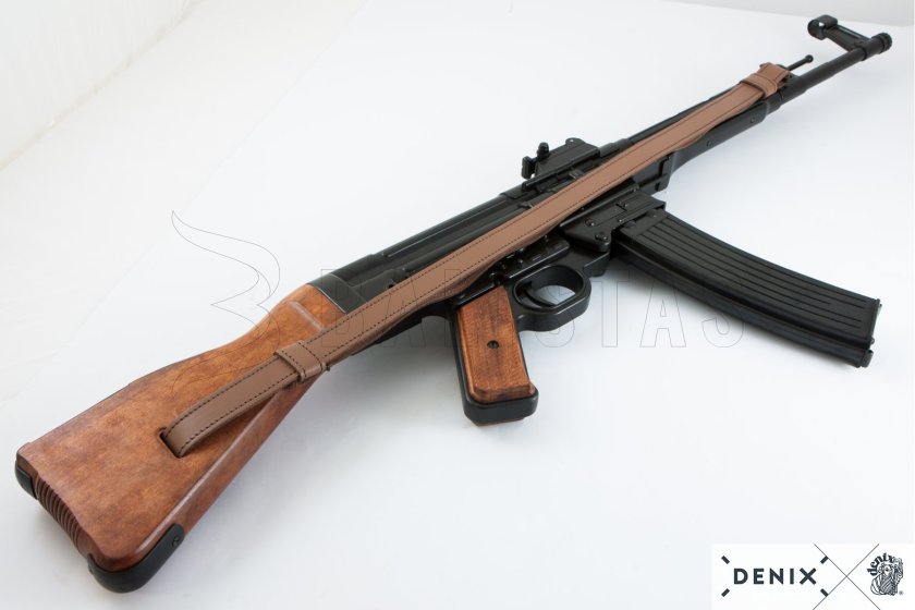 Replika Sturmgewehr 44 s popruhem, Německo 1943 13